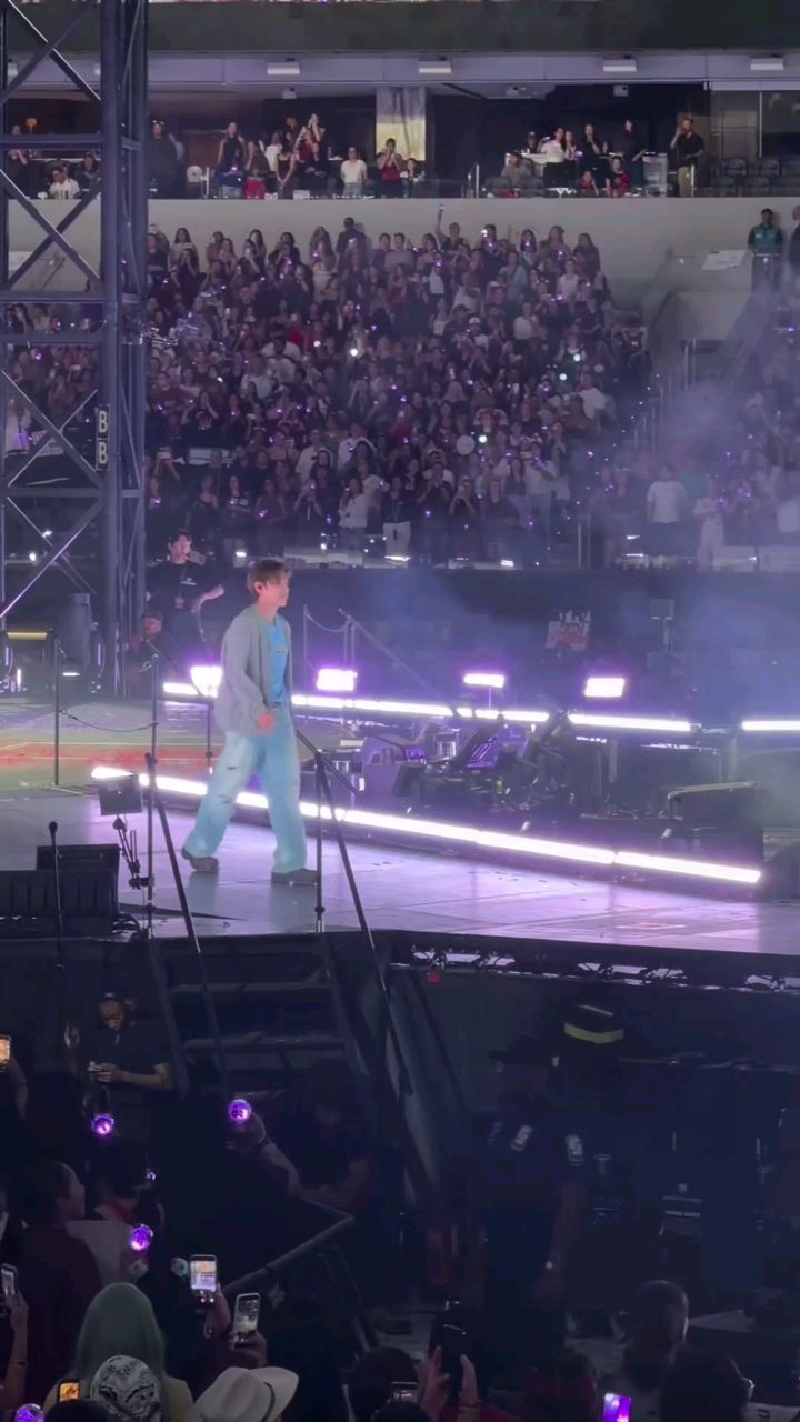 БТС Лос анджелес день 3 pied piper Taehyung ♥️