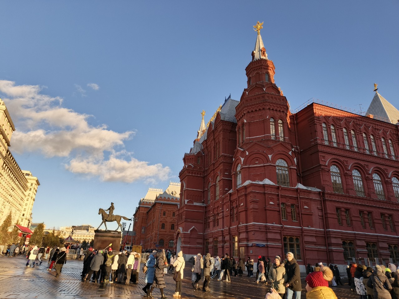 Andrey921 in LOOKY. . 21.12.2024 - Москва
...
