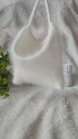 milora_knitwear in LOOKY. #чепчикдлявзрослых,#чепчикиноворожденным,#чепчик_котенок,#чепчиксушками,#чепчикженский,#коточепчик,#котошапка,#шапкасушками,#шапканаосеньвесну,#тренды2023,#стильныйобраз,#чепчиквязаный,#вязаныйчепчик,#чепчикнавыписку,#чепчикназаказ. Держим ушки на макуш...