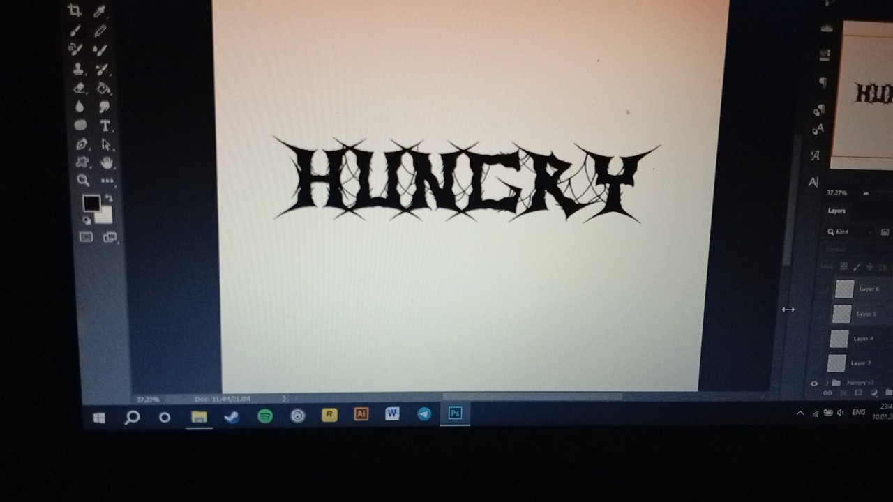 Всем шалом, с вами Hungry Cold. 
Увелкся я, некоторое время назад, созданием логотипа для данного проекта. Сразу скажу, что дизайнер, aka художник, из меня никакой, и таким делом я занимался раза два в жизни, поэтому да, в будущем планирую делать фан-лого для интересных мне групп, возможно позже, в паблике вк создам тему, где можно будет предлагать другие группы, но будет небольшое ограничение по стилям иузыки , исходя из того, что планируется данный проект, прежде всего, как рок, метал сообщество(Сюда соответственной, входят и их под стили, или же под жанры, называйте как хотите).
Данный лого, это кстати говоря не первый вариант, который я сделал для себя. Как писал выше, а может и не писал, но я планирую сделать три варианта, а после сделать голосование в паблике вк, где из трех вариантов, надо будет выбрать самый, по вашему мнению, красивый вариант логотипа. 
Может в будущем, на сколько далеком, что не известно даже мне, хотя оно и не удивительно, я пройду специальный курс, и буду чуть более профессионально делать подобные вещи(В свое время я не посещал художественную школу, так как не думал, что меня может завлечь подобного рода хобби), и само собой, к тому времени, я куплю себе уже оборудование для данного дела, и начну я пожалуй с того, что приобрету себе нормальный ПК для удобства работы(Примерно в ценовом сегменте от 70-90 тысяч рублей, как быстро я жто сдалаю, являсь студентом, которому в этом году заканчивать Колледж, не знаю, но надеюсь на лучшее)
Ну, а на этом у меня пока что все. Всем до встречи, всем пока!

[#hungry_cold ](hungry_cold)[#logodesigner ](logodesigner)[#photoshop ](photoshop)