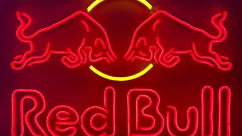 Neon Master в LOOKY. . Для фанатов Ред булл...