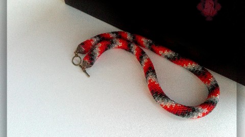 olga_buteo.jewelery в LOOKY. #колье,#украшениеизбисера,#вязаниесбисером,#вязаниекрючком,#бисер,#украшение,#ручнаяработа,#рукоделие,#творчество,#olga_buteo_jewelery,#looky. 🔹️
🔹️
Колье"MADNES...
