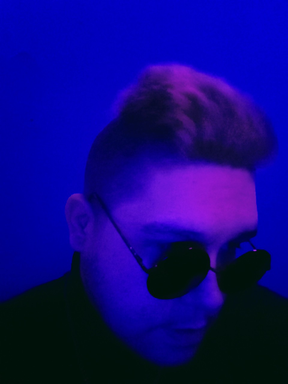 Alex Sleep в LOOKY. . NEON