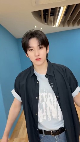 Мираи в LOOKY. #kickflip,#straykids. Любимки ♡

#kickflip...
