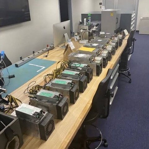 John Darlington в LOOKY. . Antminer S9 (13Th) 