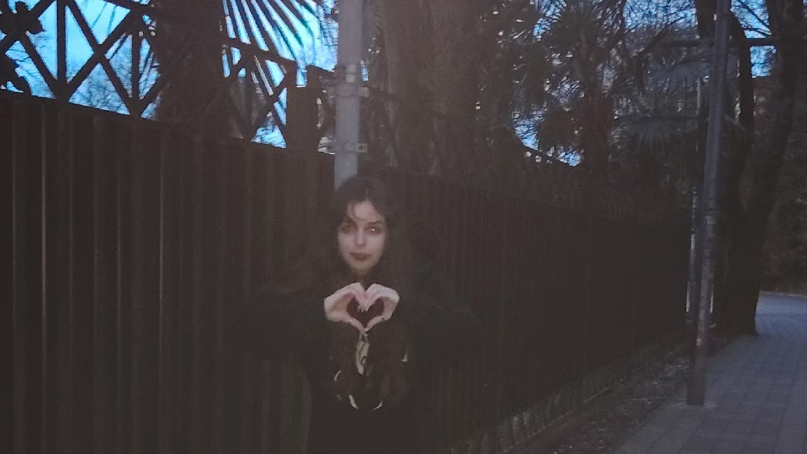 LOVE16