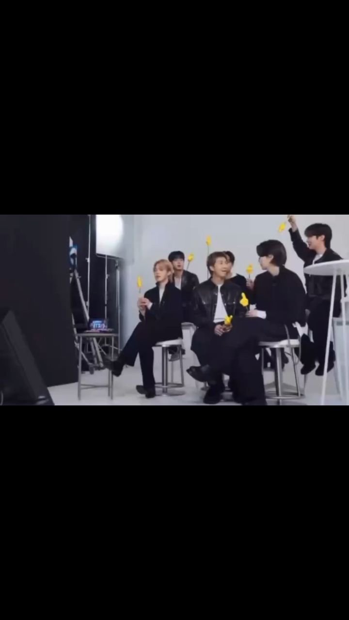 BTS 7 NEWS in LOOKY. . 🍪 Новое видео BTS x...
