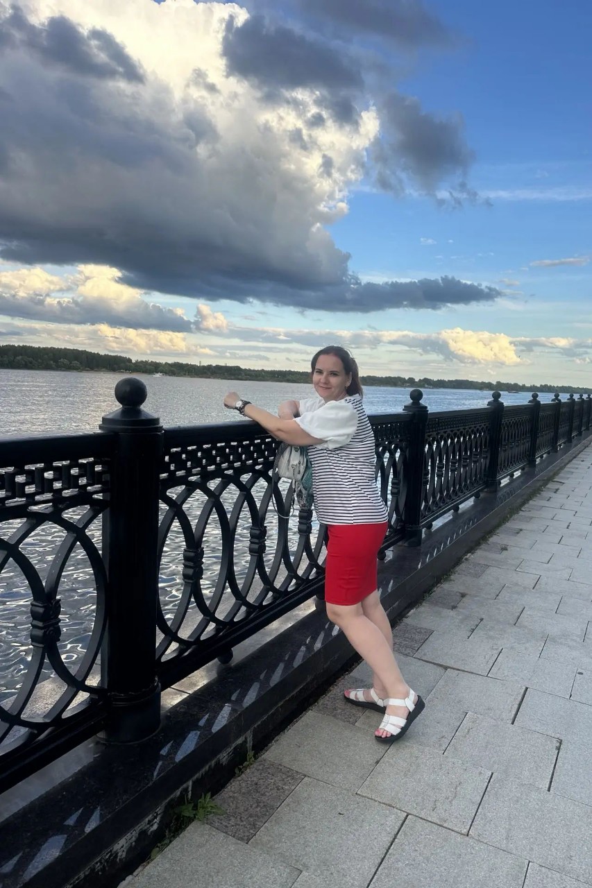 Съездили в г. Ярославль, город можно посмотреть за один день и скажу даже, что г. Ярославль это вторая  Тверь 🤷, набережная только побольше. # Ярославль #город [#золотоекольцороссии ](золотоекольцороссии) #городароссии #города #городярославль #волга #набережнаяволги #река #городанаволге