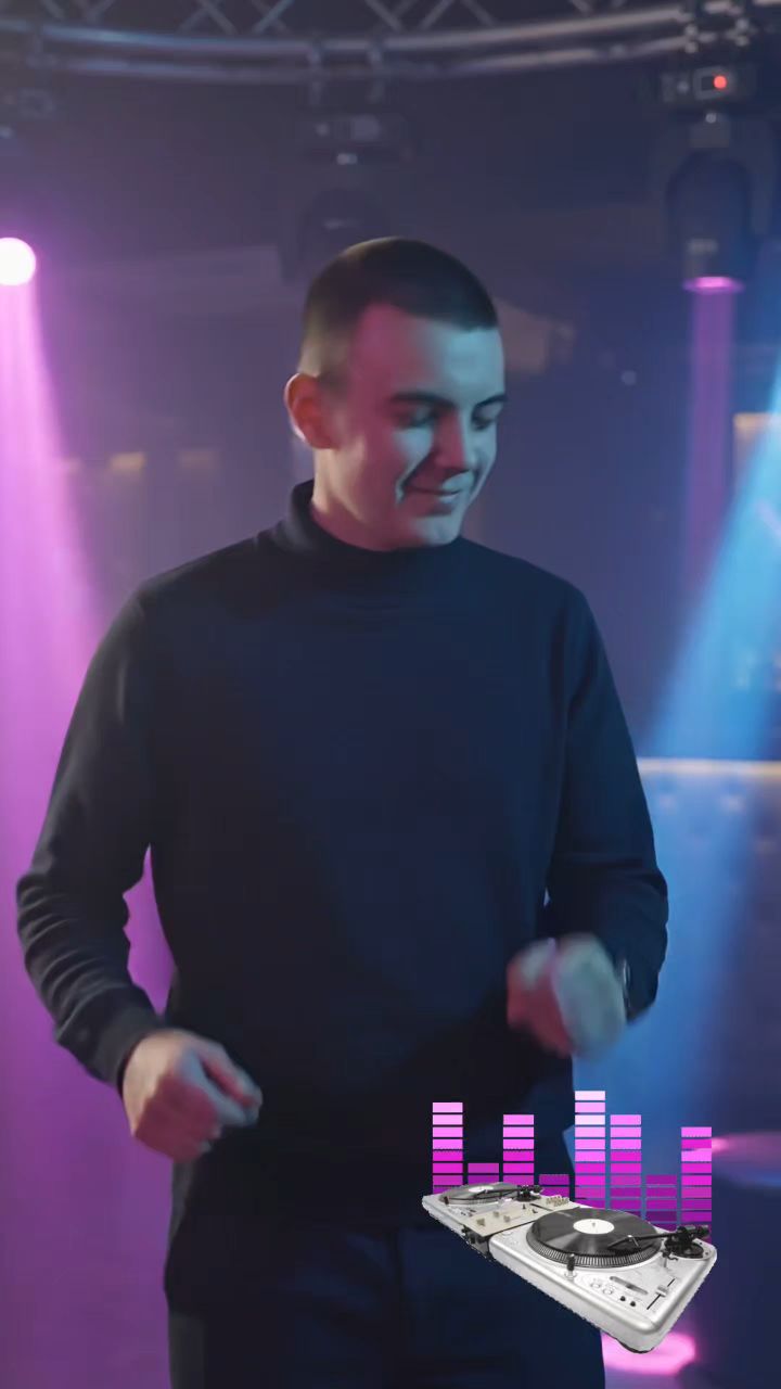 Макс Знает в LOOKY — Пати — доступно на Spotify, Яндекс Музыка, Кион Музыка, Wink