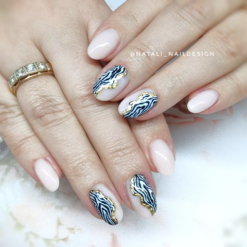 natali_naildesign в LOOKY. #сахалинманикюр,#дизайнногтей,#корекциягель,#стильныйманикюр#топмастеров,#росписьнаногтях,#sakhalinnails,#nailart,#nailsdesign,#naildesign,#lookynail#охаручки. Для Светланы ✨🌸✨#ох...