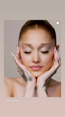 Ariana Grande in LOOKY