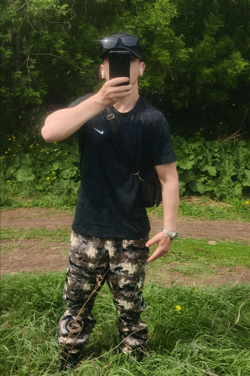 alexander_weliki в LOOKY — Успех—это путь сквозь туман,
Где терпение—лучший капитан.
Кт