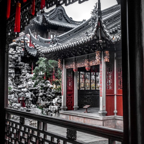 oleg.yusupov в LOOKY. #шанхай,#shanghai,#китай,#china,#азия,#город,#архитектура,#путешествия,#travel,#travelphoto,#путешествие,#мирвокруг,#вокругсвета,#разгребаяархивы. Сад Юй Юань (Сад рад...