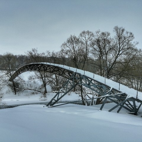 XitrayaBelka в LOOKY. #мост,#bridge,#архитектура,#осталосьотссср,#путешествияпороссии,#отдыхвроссии,#туризм,#пейзаж,#зима,#зимавподмосковье,#река,#river,##naturerussia,#winter,#nature,#naturelover,#arhitecture,#history,#trip,#travel,#эстетикаебеней,#тлен. Вот такой вот необыч...