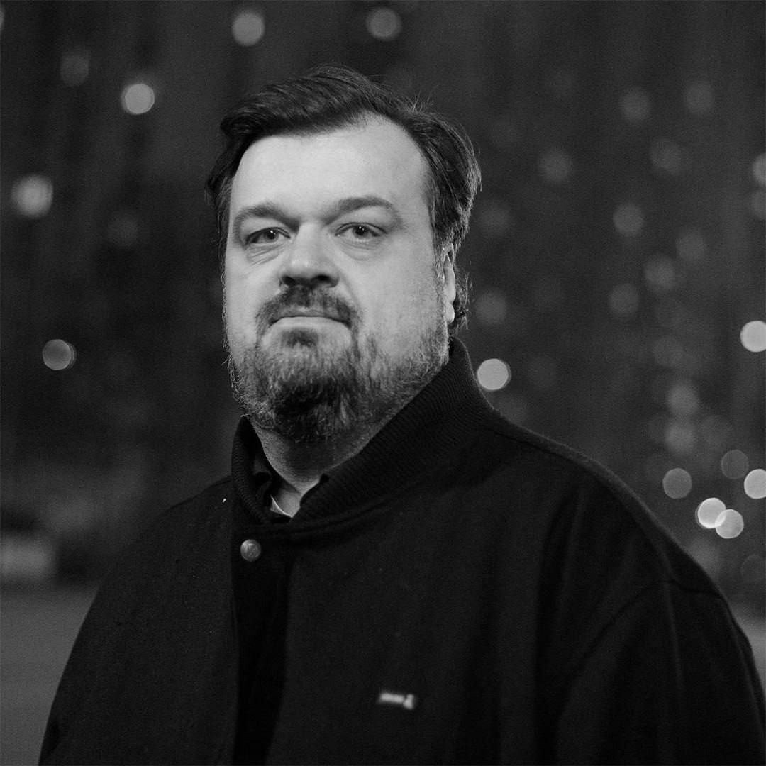 Умер Василий Уткин

Футбольному комментатору и журналисту было 52 года. 

Многие из нас выросли на его комментариях и «Футбольном клубе», а голос Уткина был настоящим символом большого футбола. Страшная и невосполнимая потеря для всех нас. 

Мы соболезнуем родным, близким, коллегам Василия и всем болельщикам. 

Светлая память.