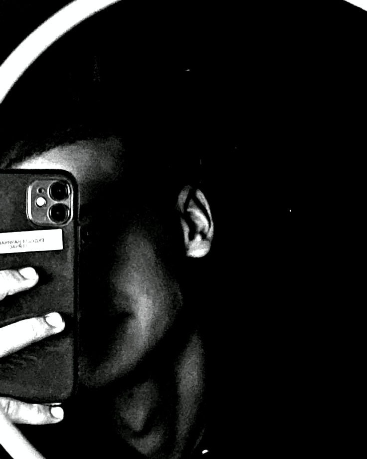 Looky_1700996553680 in LOOKY. . 