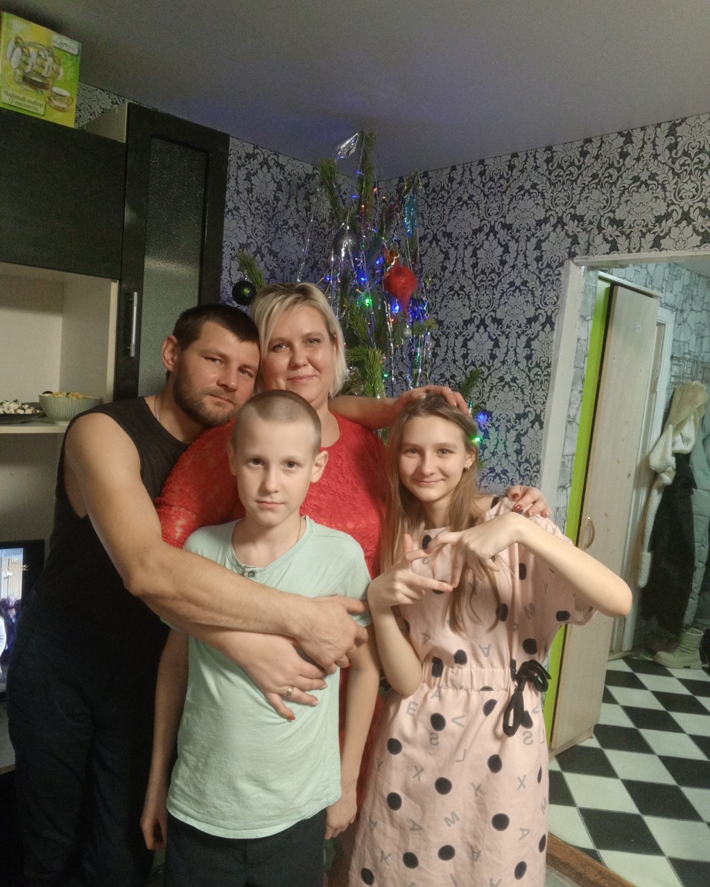 Пост знакомство
Давайте познакомимся ? 
На моей страничке много новеньких и я решила написать мой ПЕРВЫЙ ПОСТ ЗНАКОМСТВО
Меня зовут Аня, мне 33 года. Родом я из Оренбургской области, село Беляевка.
Я замужем. Мама дочки и сыночка
Несколько лет я являюсь консультантом компании Фаберлик
ЧТО МЕНЯ ПРИВЛЕКАЕТ В ФАБЕРЛИК
1. КАЧЕСТВО
2. ГИПОАЛЛЕРГЕННЫЙ ПРОДУКТ
3. ДОСТУПНАЯ ЦЕНА
4. УДОБСТВО ПРИ ПОЛУЧЕНИИ ТОВАРА
5. АКЦИИ
У нас прекрасный командный бизнес....
Круглосуточная поддержка
Обучение бесплатное
Скорее пиши  мне присоединяйся в мою команду....
Если тебя интересует дополнительный доход, качественный продукт, то скорее пиши мне...... 89022477902

#анютиныподсказки#фаберлик#доподнительныйдоход