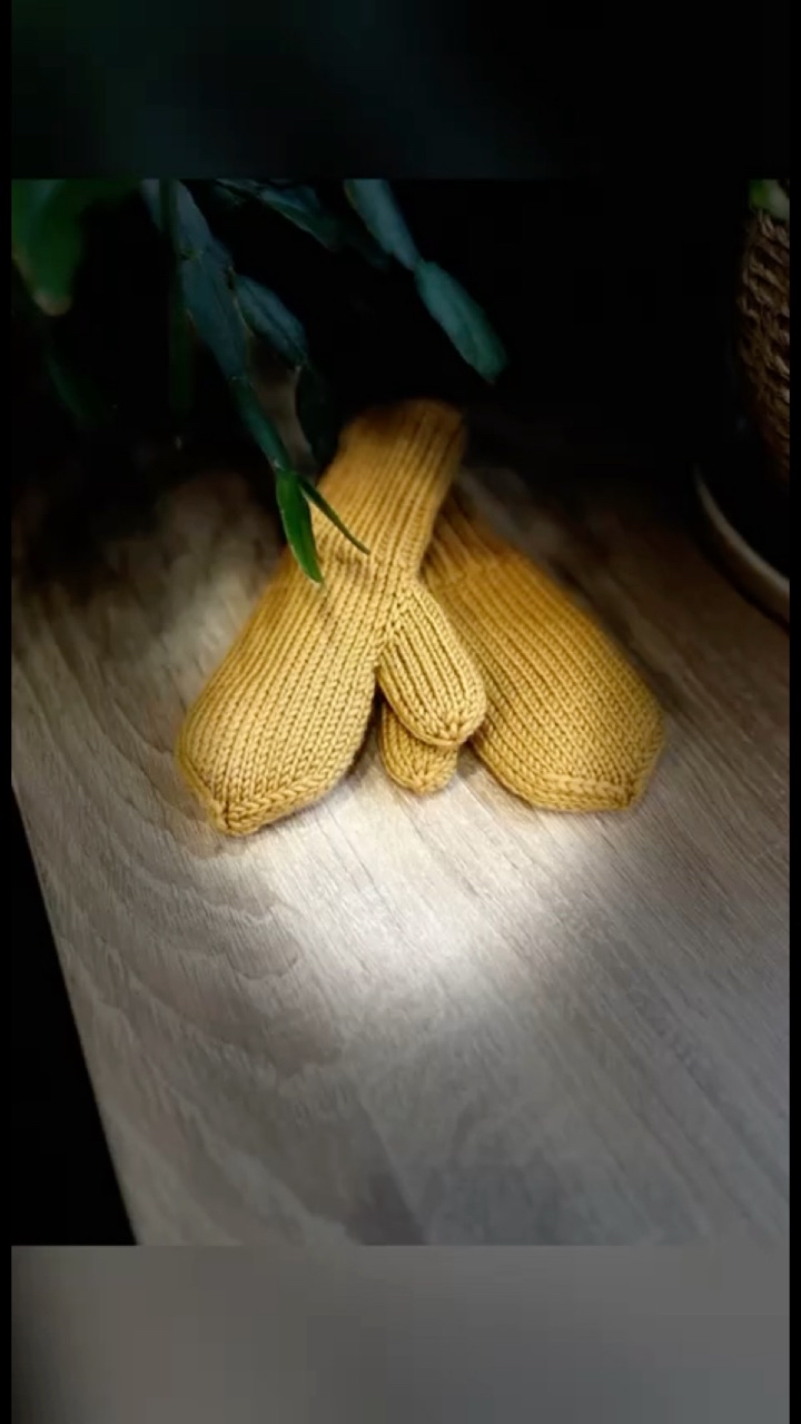 nibulosa_knit в LOOKY. #детскаявязаная,#nibulosa,#варежкидетские,#детскаявязанаяодежда,#вязание,#вязаниеспицами. Теплые детские двухс...