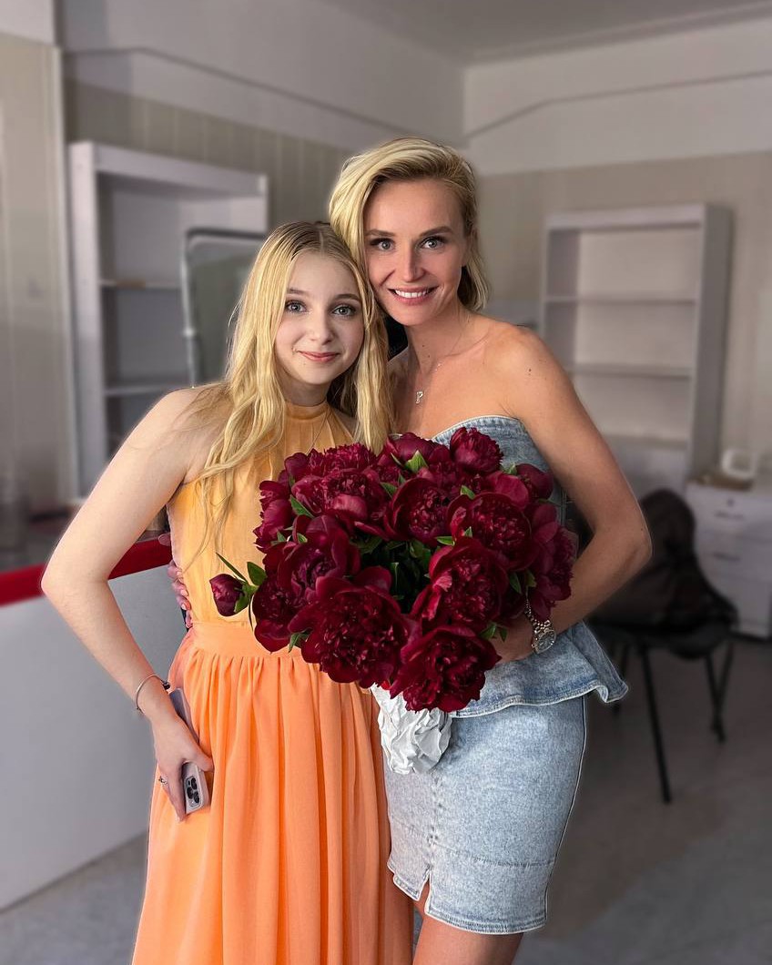 Polina Gagarina Official в LOOKY — Викуля, Виктория! Победа ❤️🔥. Победительница 11 сезона Голо