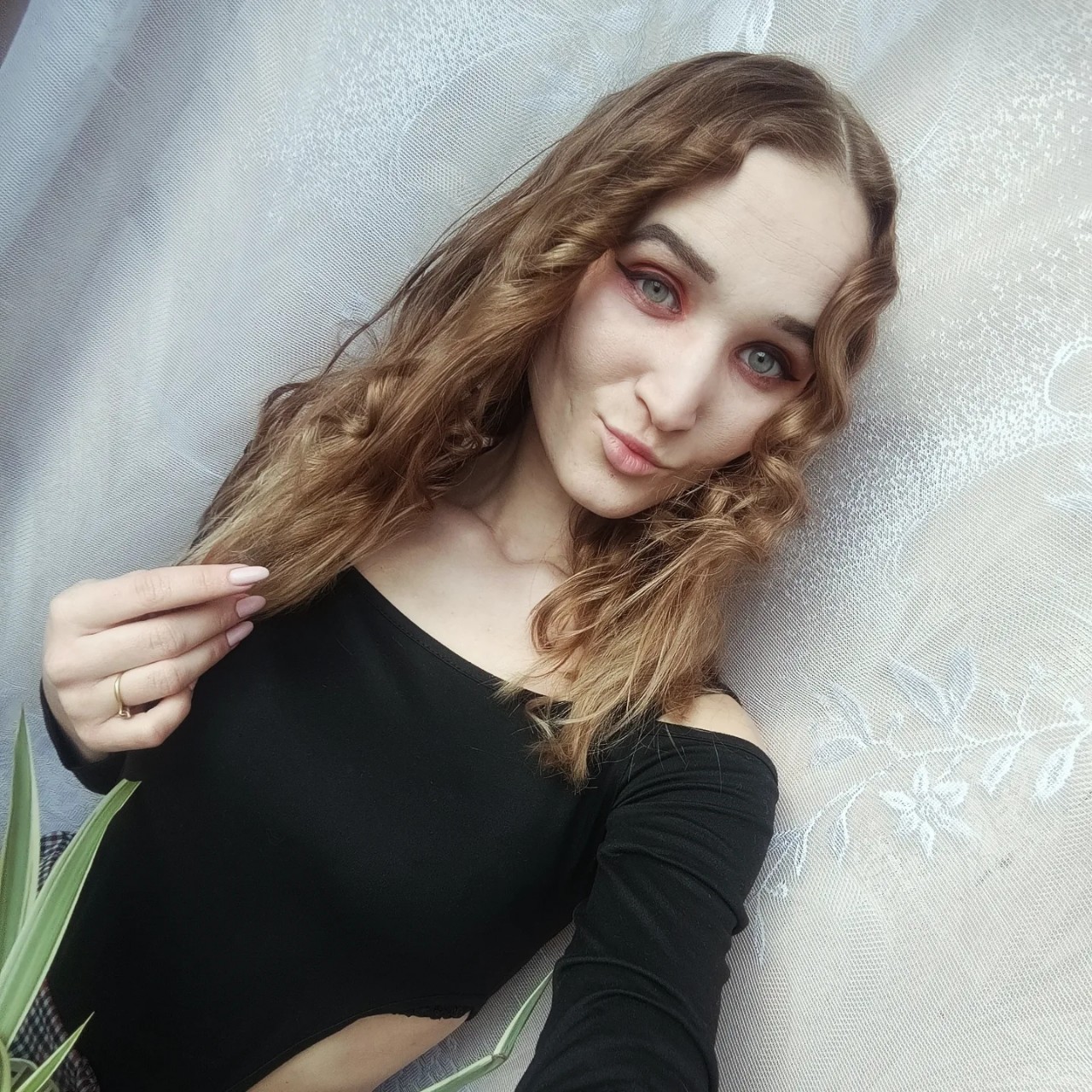 Looky_172505079179844