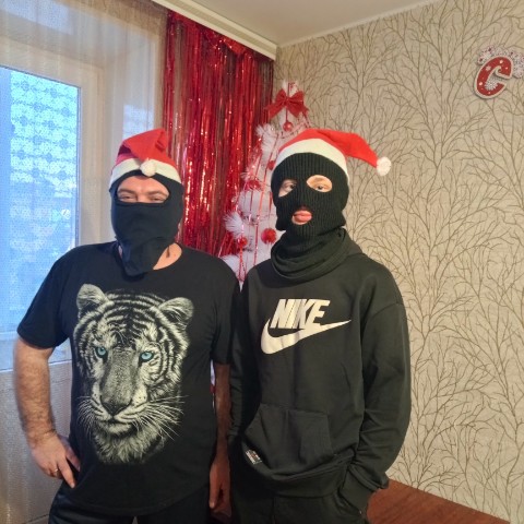 s.tyusha25 в LOOKY. . Ниндзя Дедов Морозов...