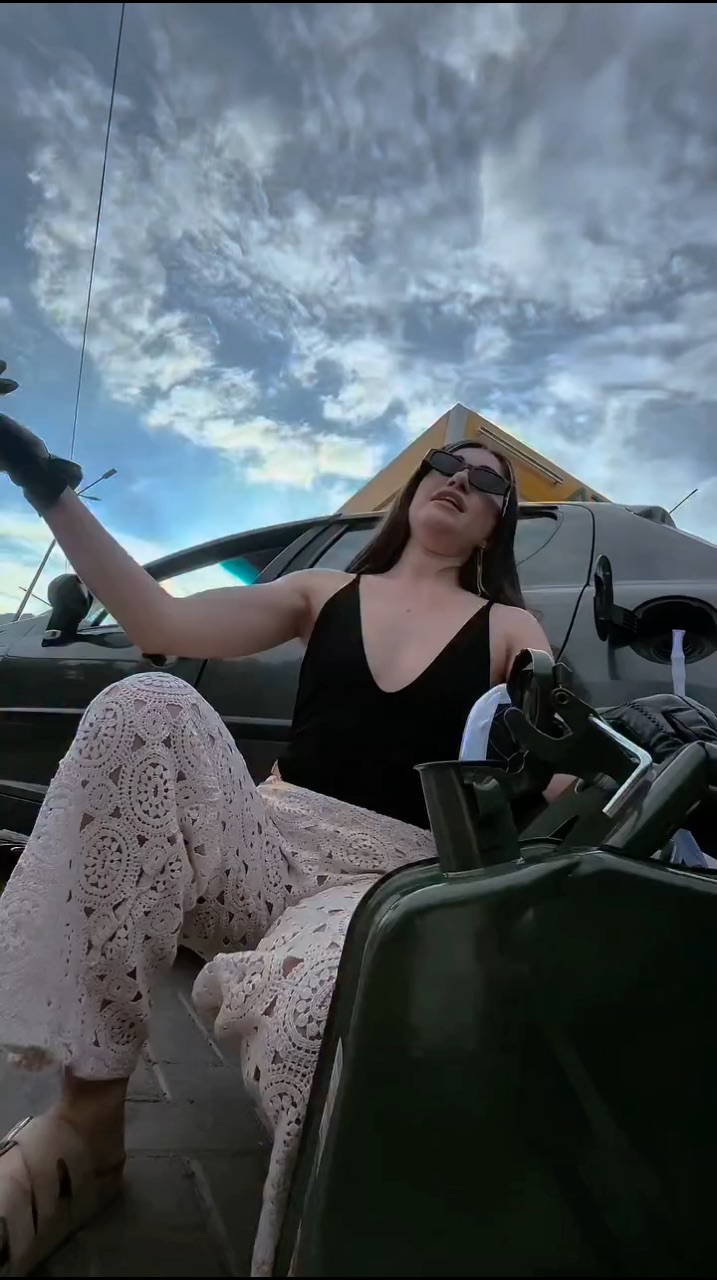 Smsspb в LOOKY — Бензин чик отсосала
