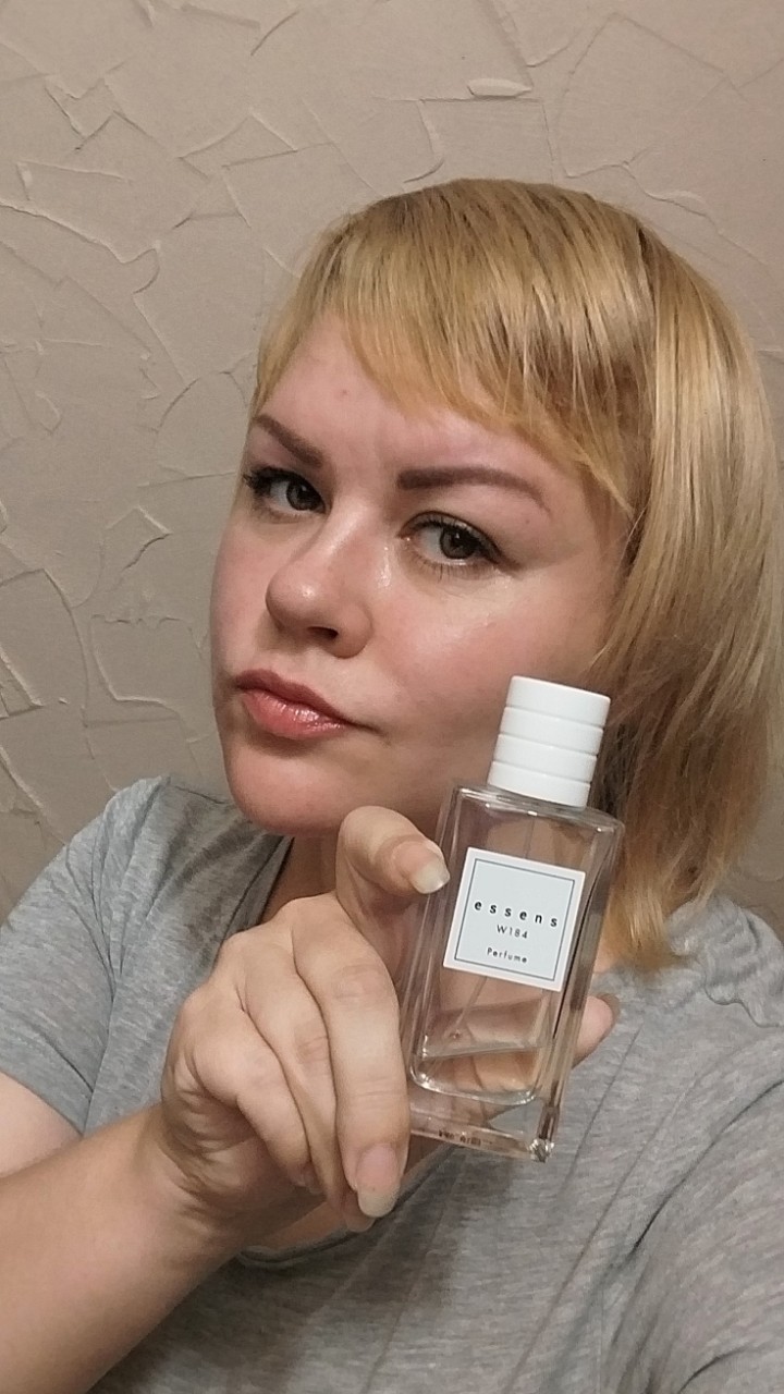 Здравствуйте, меня зовут Людмила 😉
Я ищу новых партнеров для продвижения Чешского бренда ESSENS 🫂🤍

🙋🏽‍♀️активная девушка, желающая развиваться в сфере парфюмерии и красоты 

💅💄бьюти мастер, который хочет увеличить свой средний чек 

💸 прибыль сразу на руки от 600 до 2300 руб с одного проданного флакона 

ВАЖНО:
❗️любой город 
❗️не нужны вложения 
❗️можно без опыта 
❗️можно совмещать с основной работой и учебой 

если ты читаешь этот пост, значит это - твой шанс попробовать ❤️‍🩹 
отправь подруге/маме/сестре которая сейчас  нуждается в переменах, потому что в ESSENS они неизбежны 🪐
Пиши на WhatsApp 89114093325, расскажу подробнее