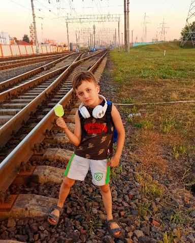 даник в LOOKY. . 
