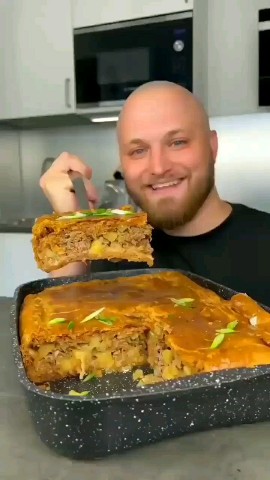 vkysno___prosto в LOOKY. #пироги,#выпечка,#рецептывыпечки,#вкусныерецепты,#простыерецепты,#рецепты,#кулинария,#готовимвместе,#домашняяеда,#фудблог,#блогоеде,#чтоприготовить,#еданаLOOKY,#LOOKYеда. ПИРОГ С МЯСОМ И КАРТ...