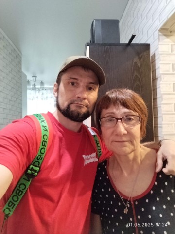 Александр Борщев в LOOKY. . С мамам