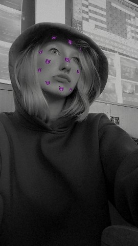 v-i-k-a в LOOKY. . 
