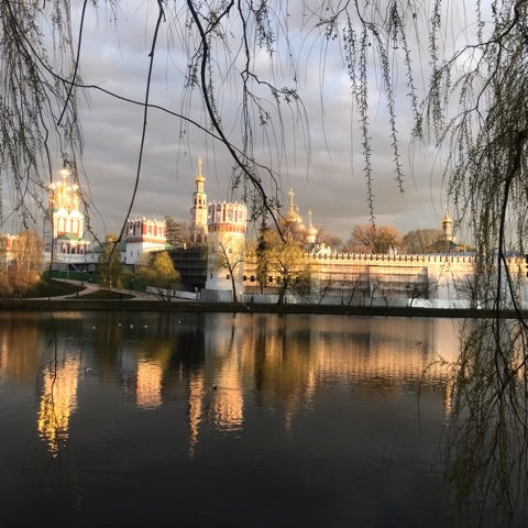 Ирина Московская в LOOKY. #мойгородМосква. Парк рядом с Новодев...