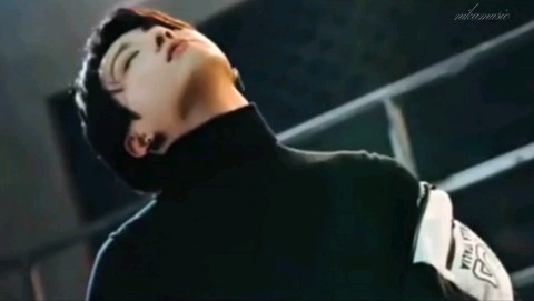 neznakomka в LOOKY. #jungkook,#bts. С ног сшибаемый #jun...