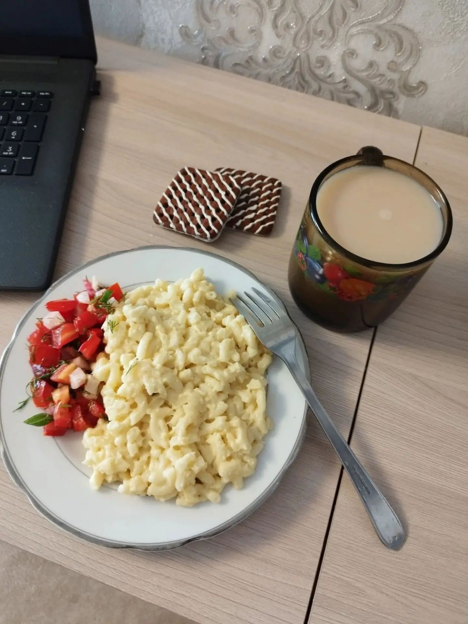 Рецепты от Виктории Поляковой в LOOKY — #Сегодня готовила Макароны сыром и салат летний...
Способ пр