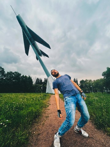 Mike Revz в LOOKY. #альтернативныйтуризм,#путешествия,#велопокатушки,#велосипедисты,#байкоголик,#природа,#девочкамальчик. Полетели! 
📍Парк Ав...