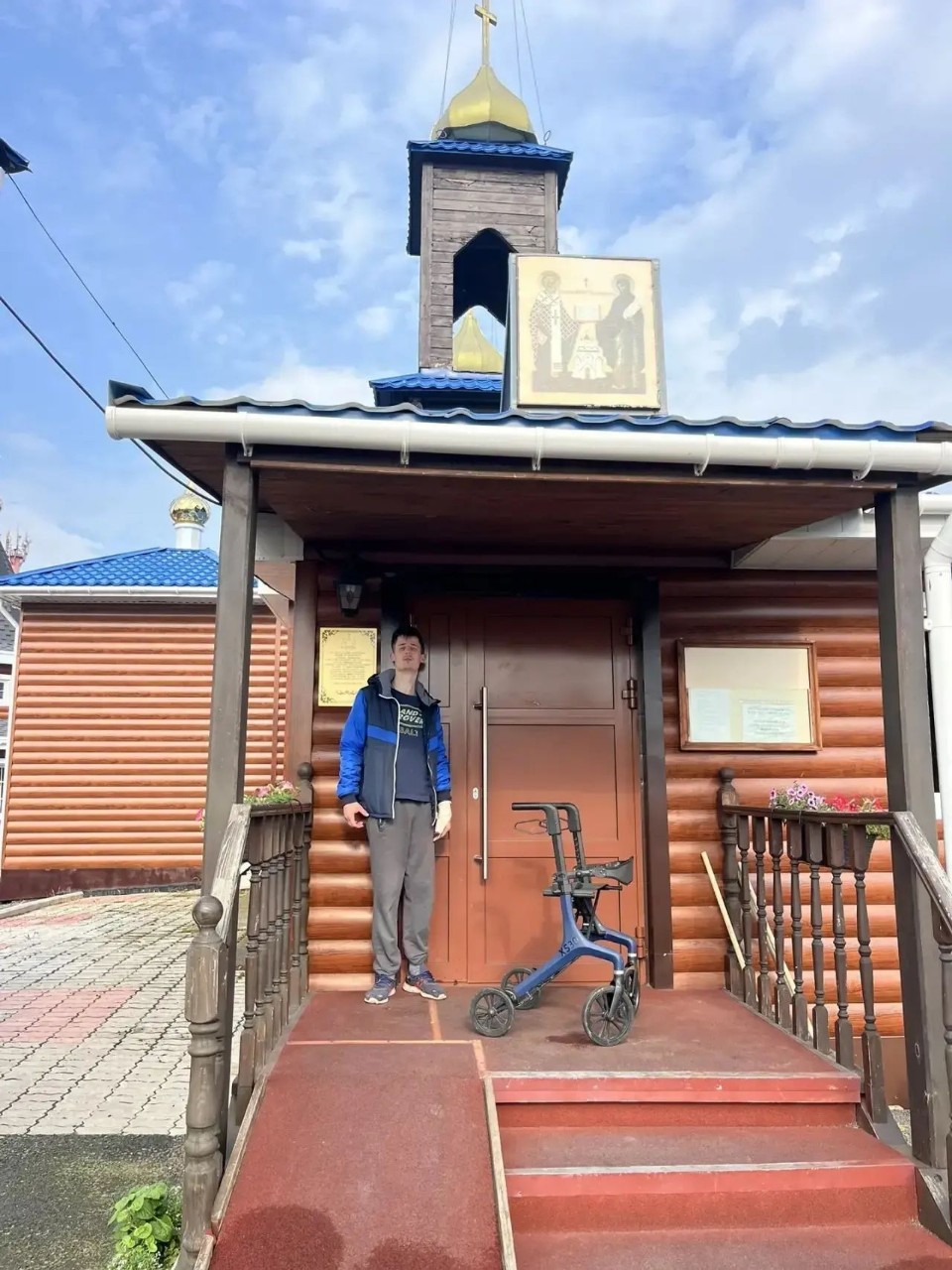  в LOOKY — Сходил на службу в церковь.