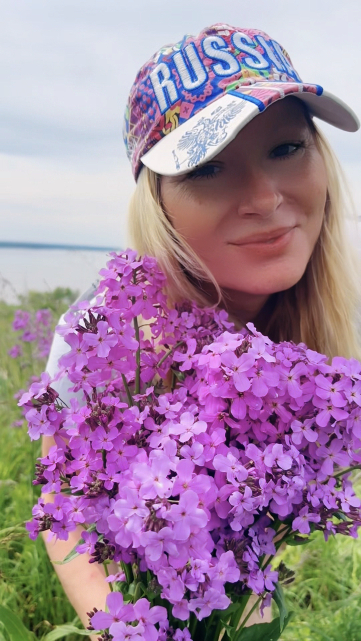 Анна и Веста в LOOKY. . [#дача ](дача) [#дач...