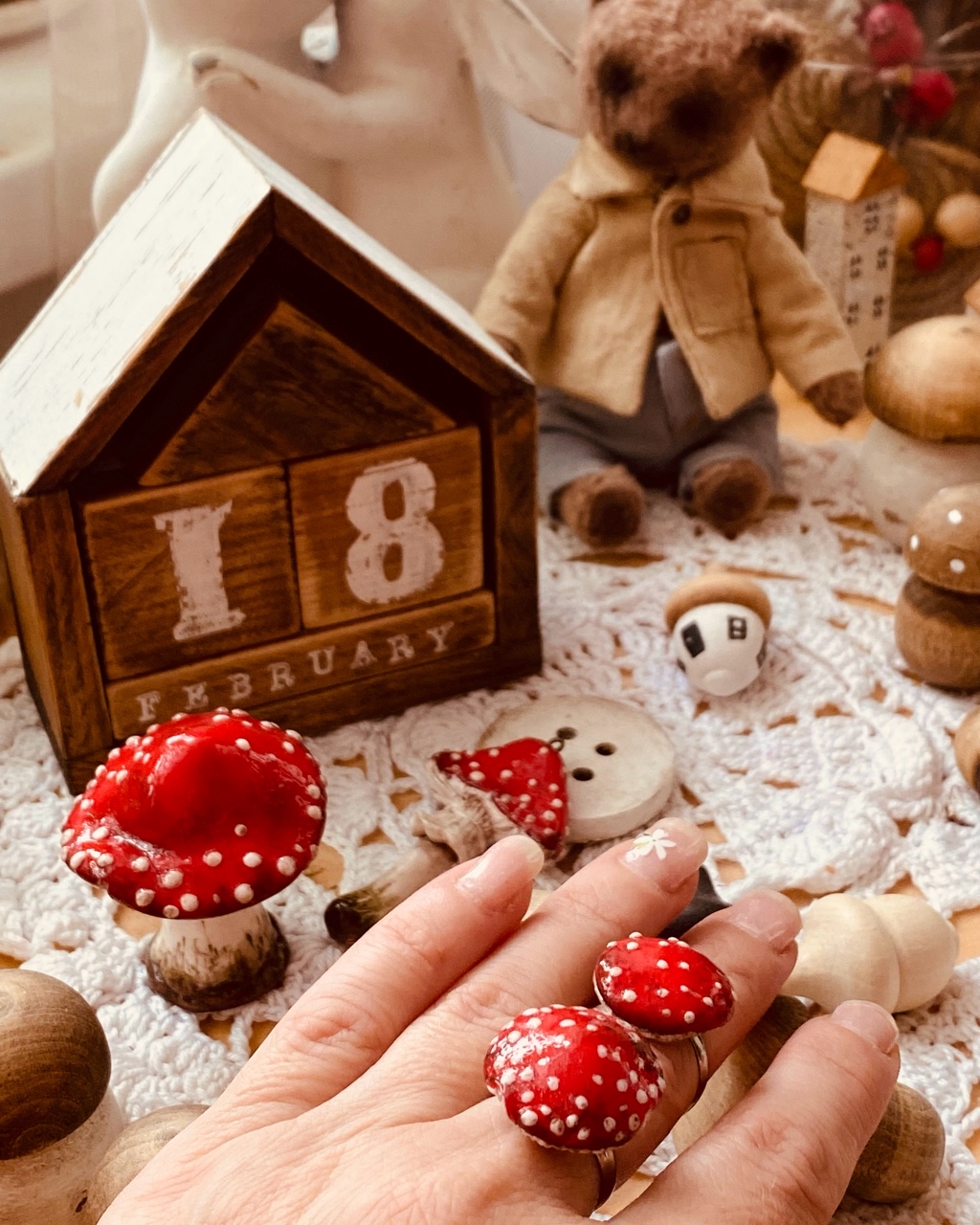 Мухоморчики- моя любовь 🍄
Полимерная глина, а выглядит как керамика.