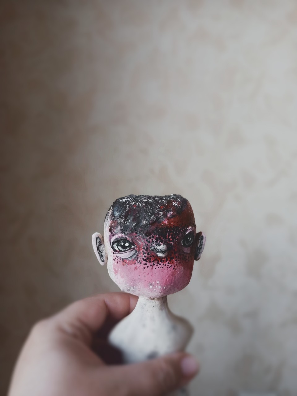 My forest demanded birds to live in.

На то я и художник, что у меня нет ни планов, ни рамок. Нашила деревьев, теперь заселяю лес птичками.

#куклы #ручнаяработа #художник #моиработы #art #doll [#textiledoll ](textiledoll)#clothart #handmade #bird