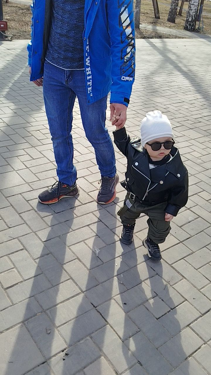 94maslova94 в LOOKY. . Гуляет с папой )))
