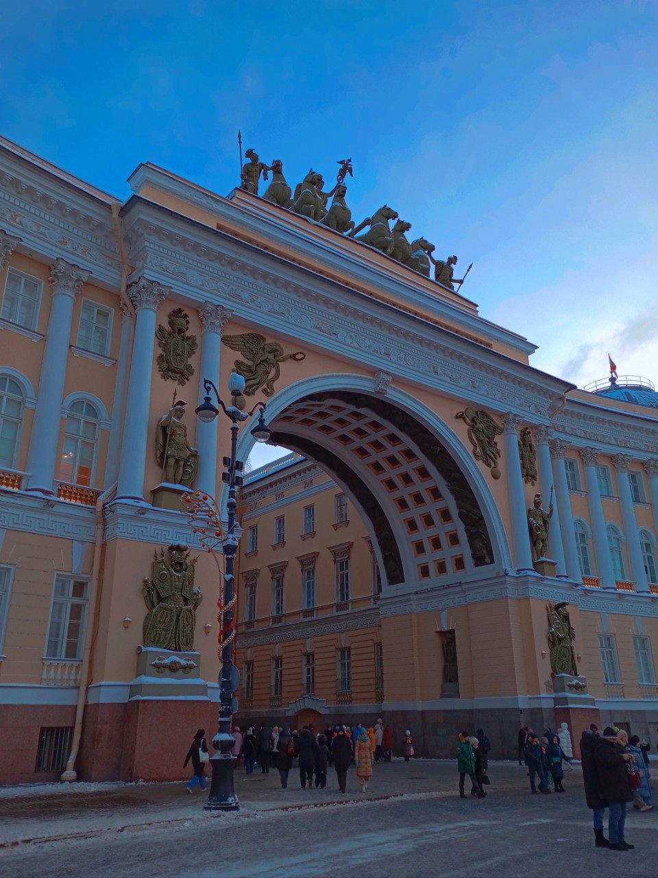 Юля в мире книг в LOOKY — фото 4