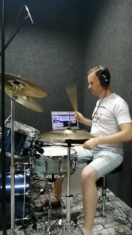 Кирилл Некрасов в LOOKY. #drummer,#drumlife,#soultonecymbals,#барабанщик,#барабанщикироссии,#кириллнекрасов,#творчество. Tommy Igoe - Slow Ro...