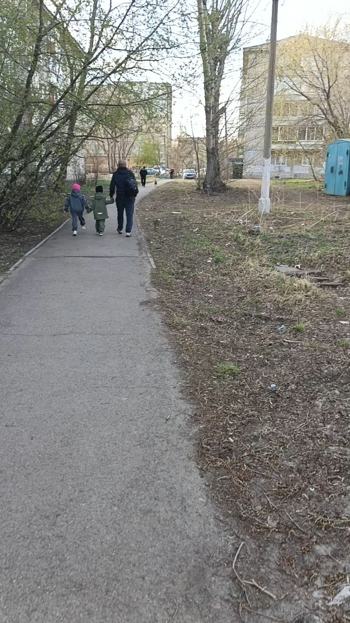 tanuschka124 в LOOKY. . Дед в городе встреча...