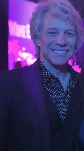 Jon Bonjovi в LOOKY. . 