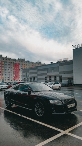 Vladislav Sotnikov в LOOKY. . Купе Audi A5 2009 мо...