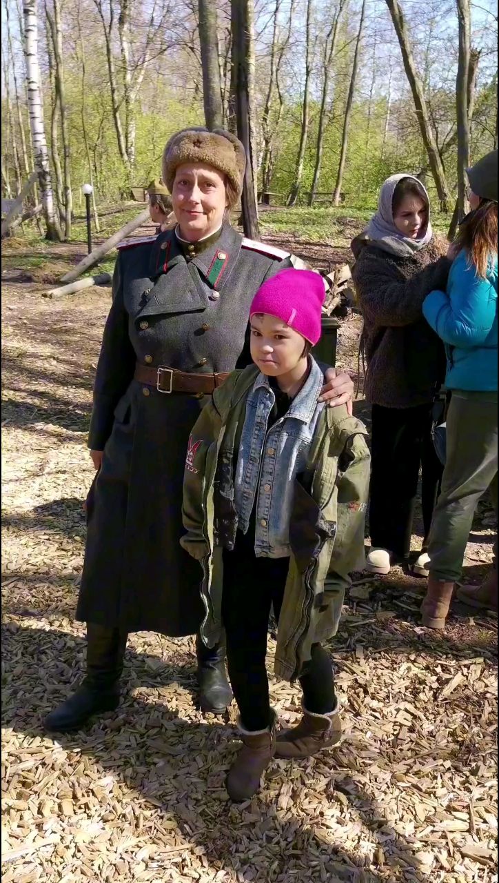 kukmor in LOOKY