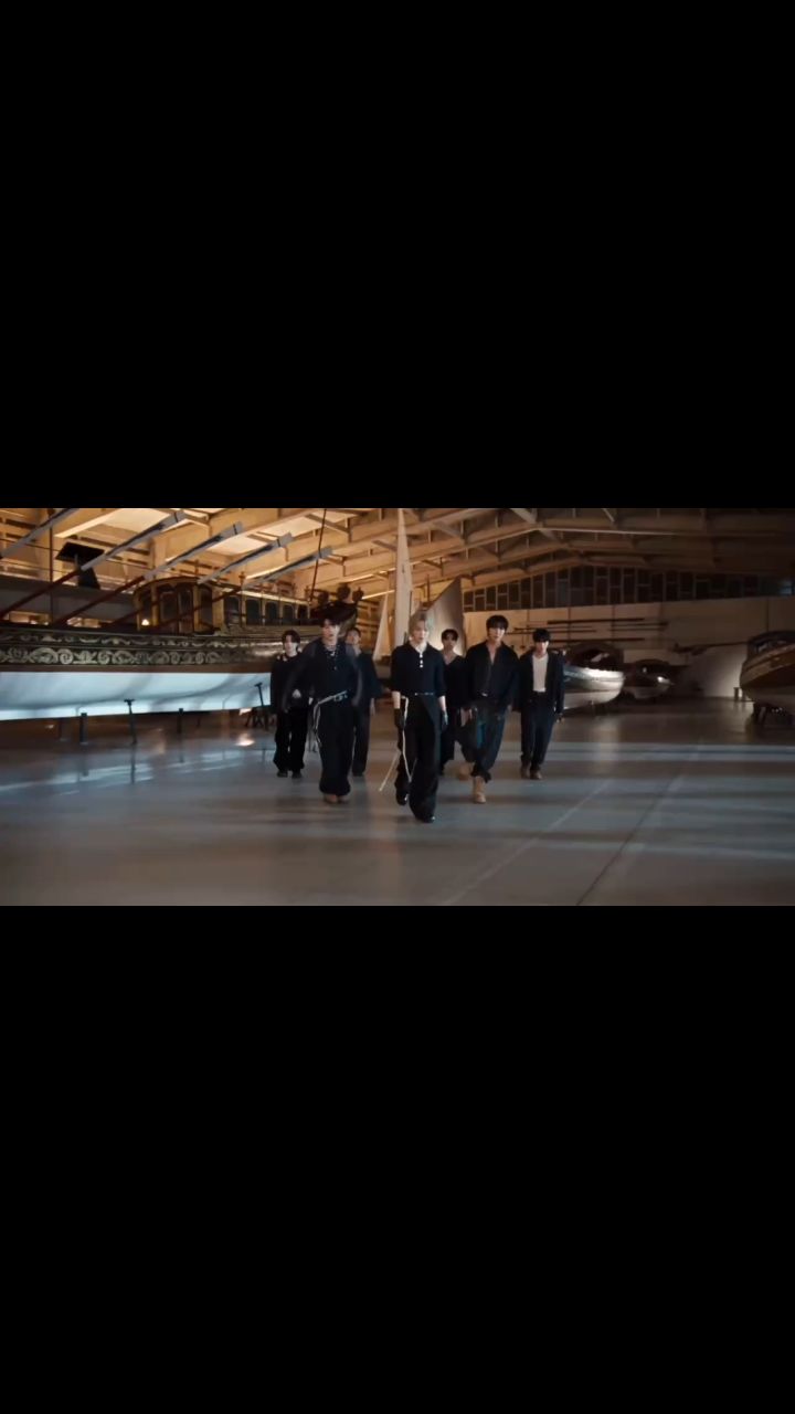 BTS 7 NEWS in LOOKY. #ачивки
@bts_purple_ocean_news. 🌹 Песня SWIM остаёт...