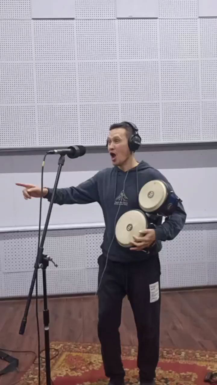 russtudio в LOOKY. . 1ноября концерт в "Г...