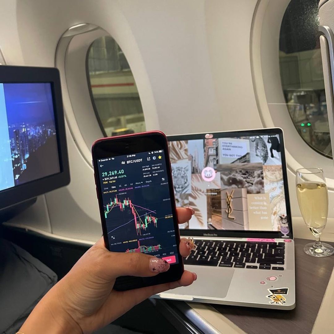 Time to ask for the wifi password ✈️