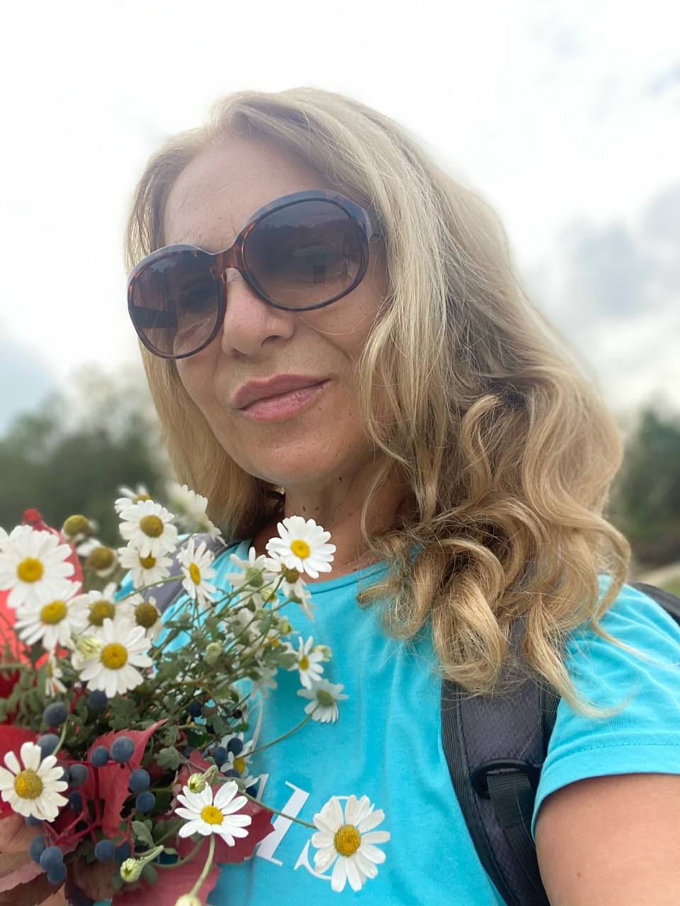 nina_melekhova in LOOKY. #весна,#золотороссии,#геленджик,#горы,#looky,#looky_you,#looky_топ
#looky_контент,#looky_блогер,#looky_рекомендации
#looky_official,#looky_top,#looky_пост
#nina_melekhova,#nina_neiro,#март,#море,#небо,#закат,#100днейдолета,#скоровесна,#первоцветы,#реки. Всех моих подписчиц ...